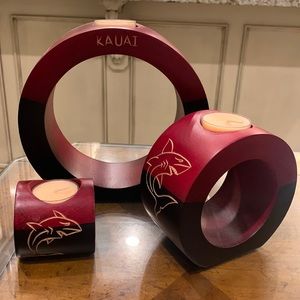 Kauai wood decorative accents/candle holder, perfect condition.